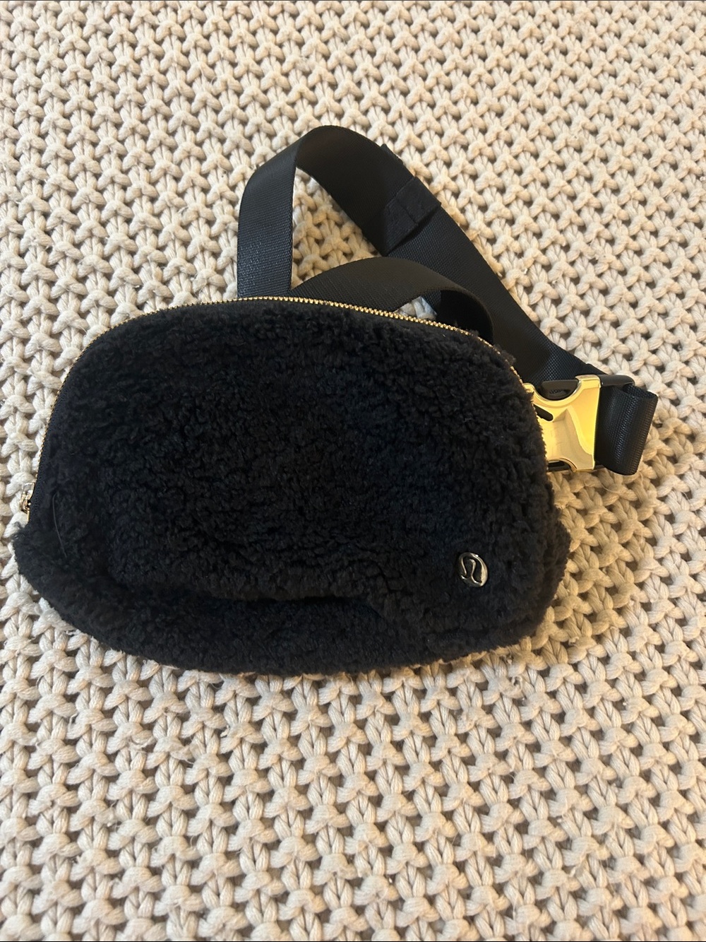 Lululemon Sherpa Beltbag